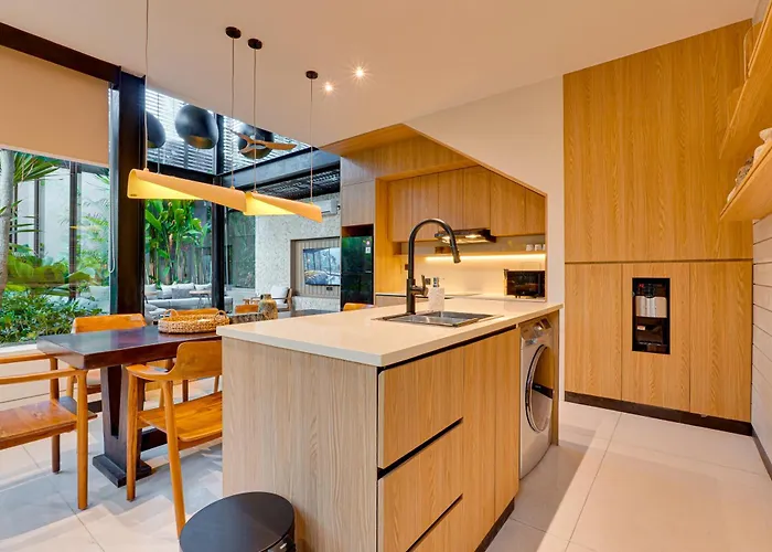 Villa Luxury 5br Byrdland Pasisi - *