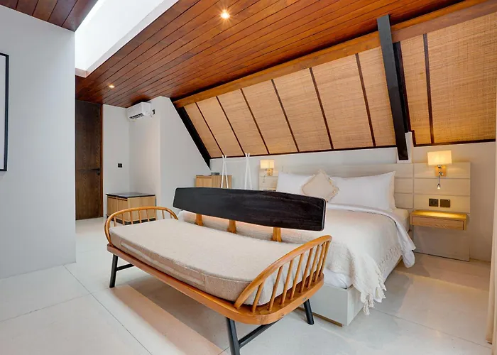 Luxury 5br Byrdland Pasisi - *