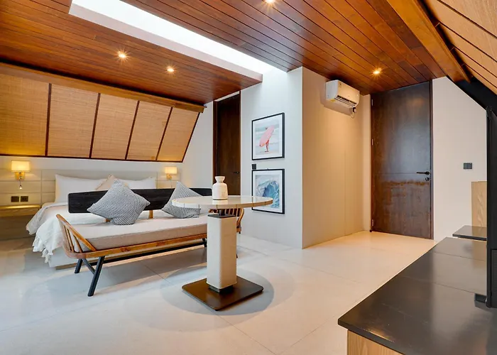 Luxury 5br Byrdland Pasisi - *