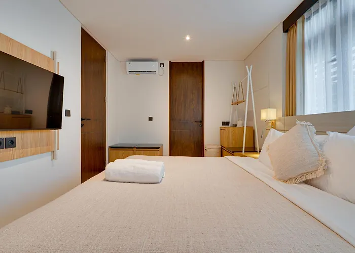 Luxury 5br Byrdland Pasisi -